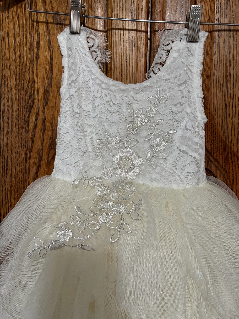 2Bunnies Girls 4T White Lace & Ivory Tulle Floral Appliqué Boho Dress